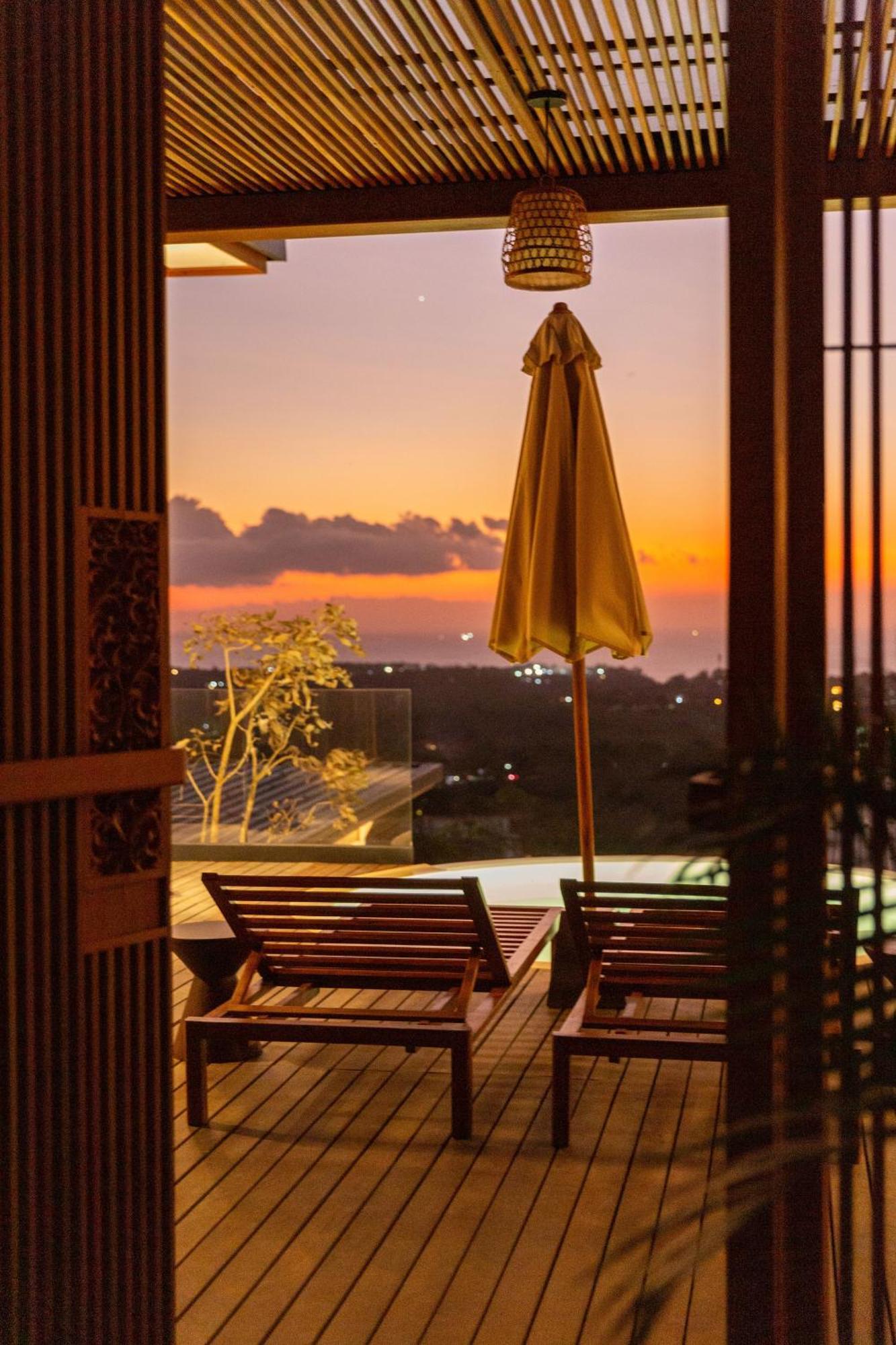 Gruen Resort Uluwatu Exteriör bild